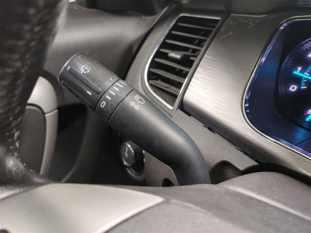 Thumbnail: 2016 Ford Taurus - 32