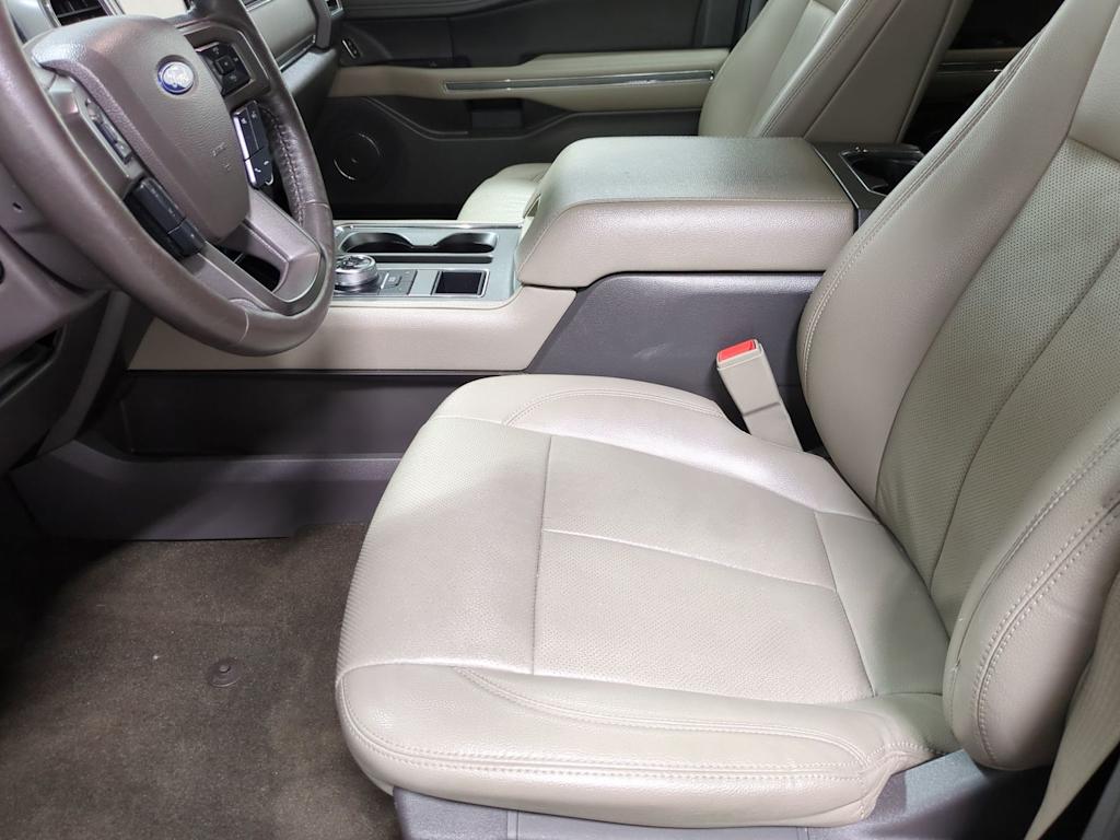 Thumbnail: 2020 Ford Expedition - 10