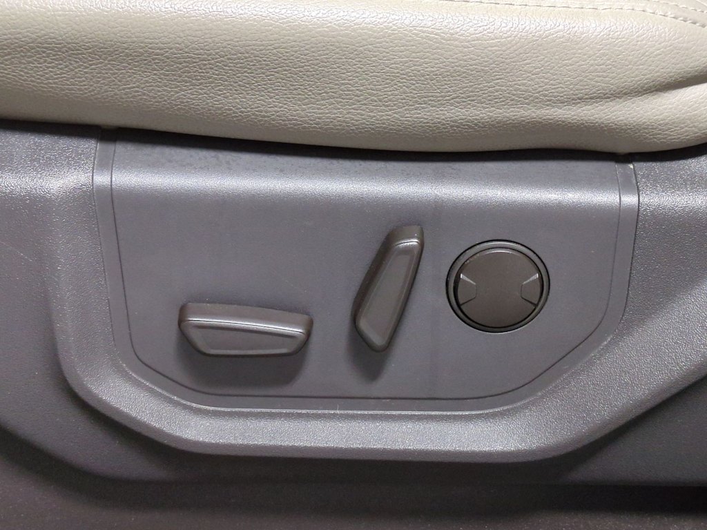 Thumbnail: 2020 Ford Expedition - 24