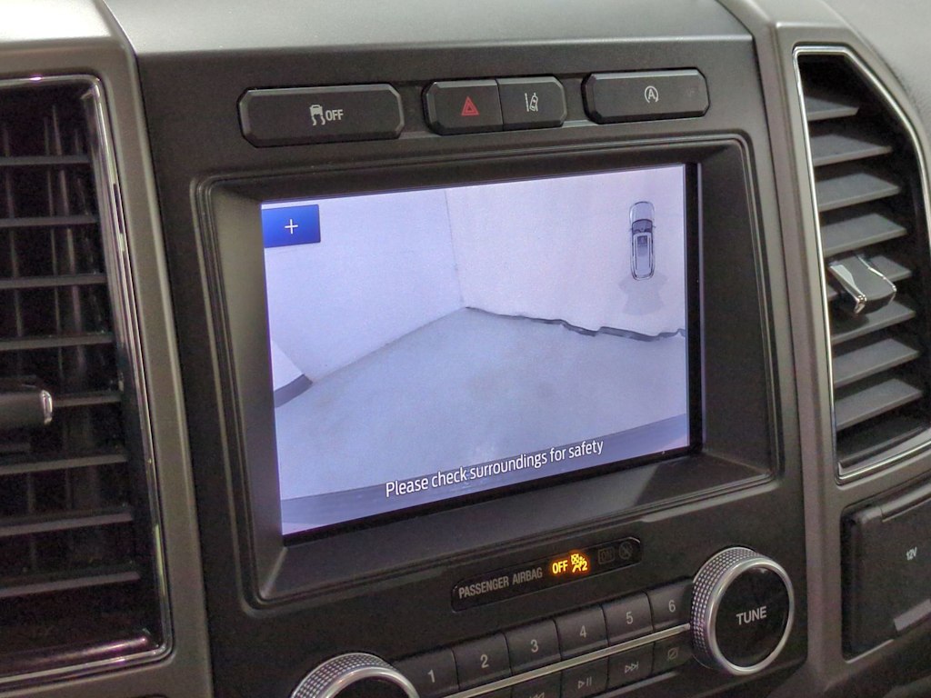 Thumbnail: 2020 Ford Expedition - 33