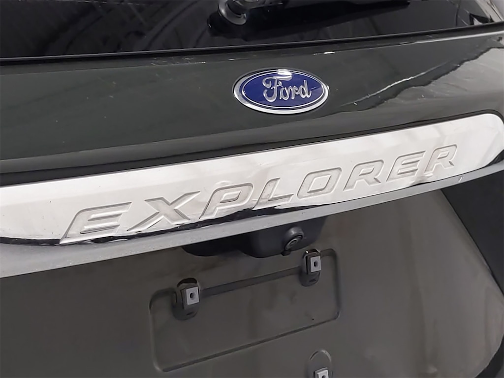 Thumbnail: 2022 Ford Explorer - 25