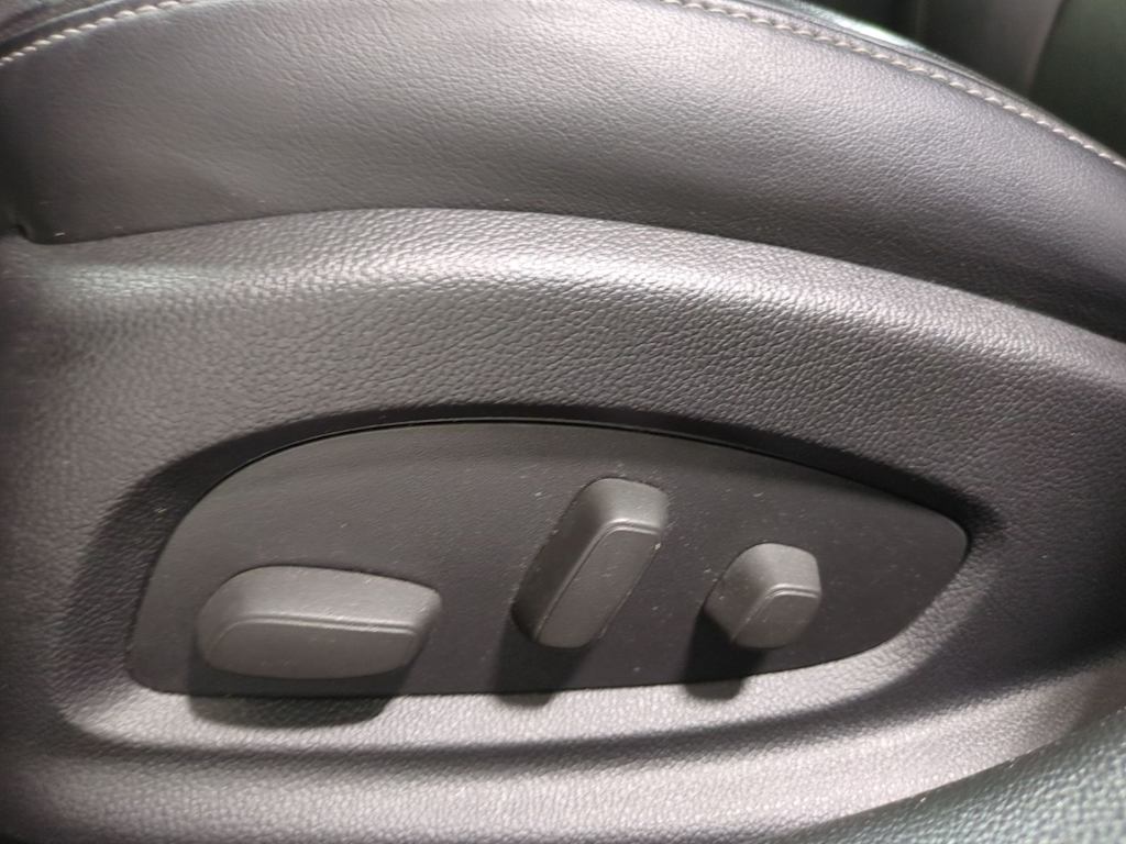 Thumbnail: 2014 Buick LaCrosse - 29