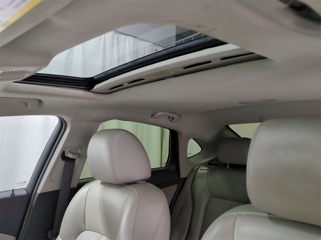 Thumbnail: 2016 Buick Verano - 27
