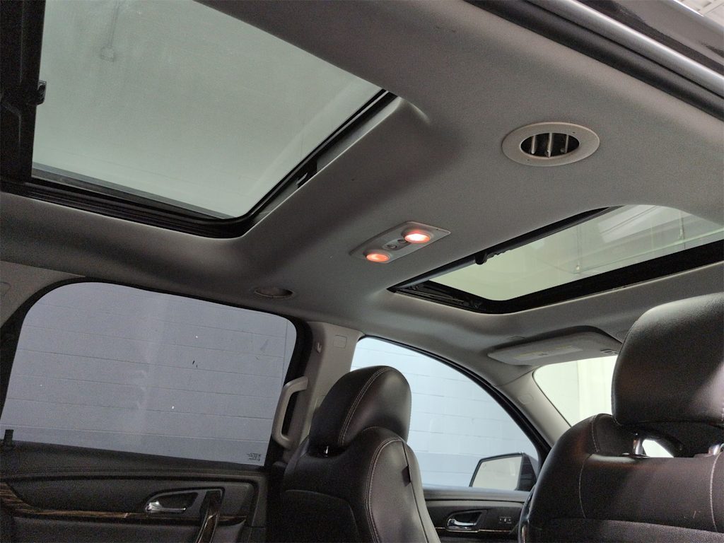 Thumbnail: 2016 GMC Acadia - 31