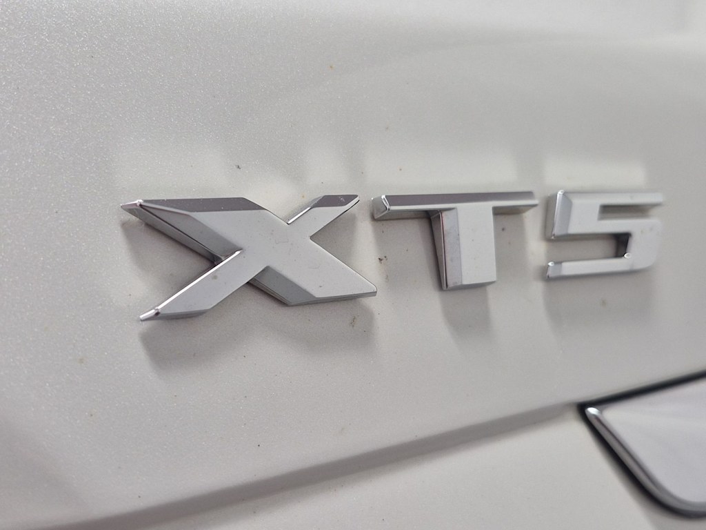 Thumbnail: 2018 Cadillac XT5 - 25