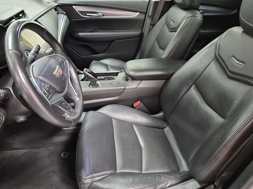 Thumbnail: 2018 Cadillac XT5 - 10