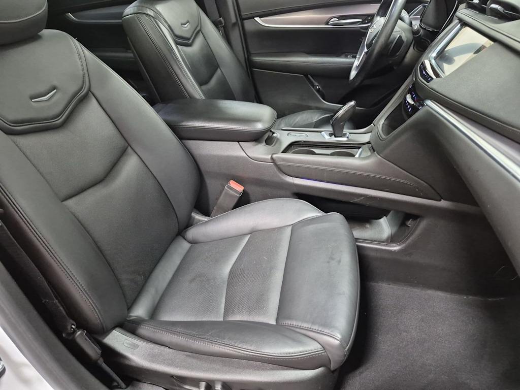 Thumbnail: 2018 Cadillac XT5 - 11