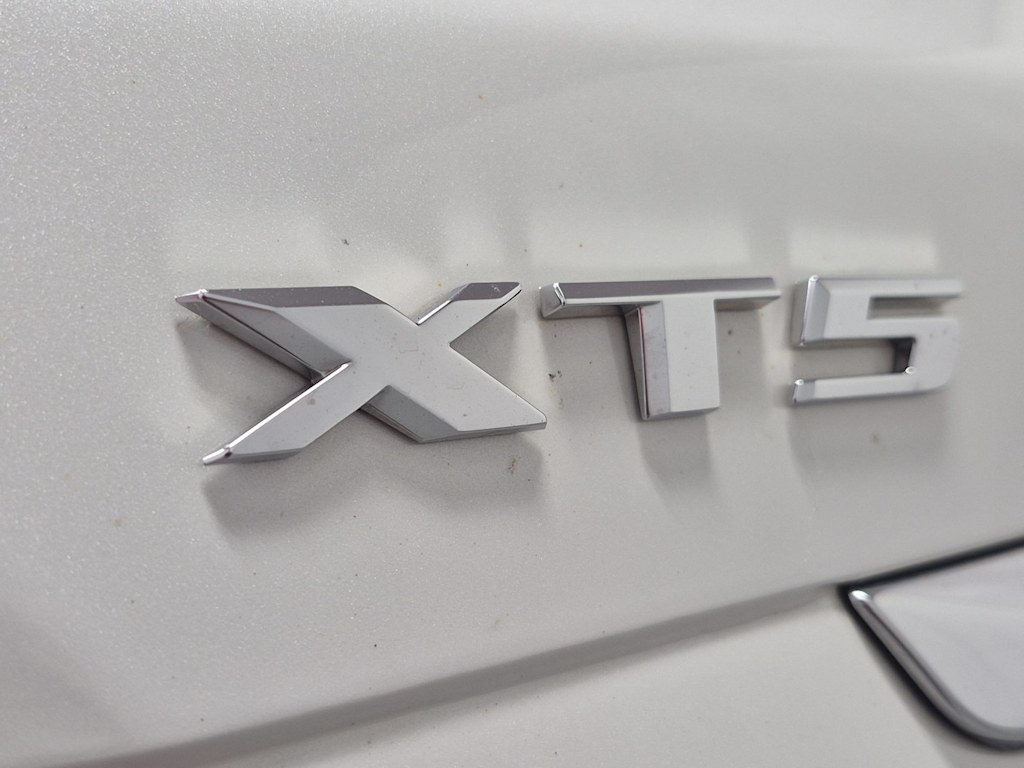 Thumbnail: 2018 Cadillac XT5 - 25