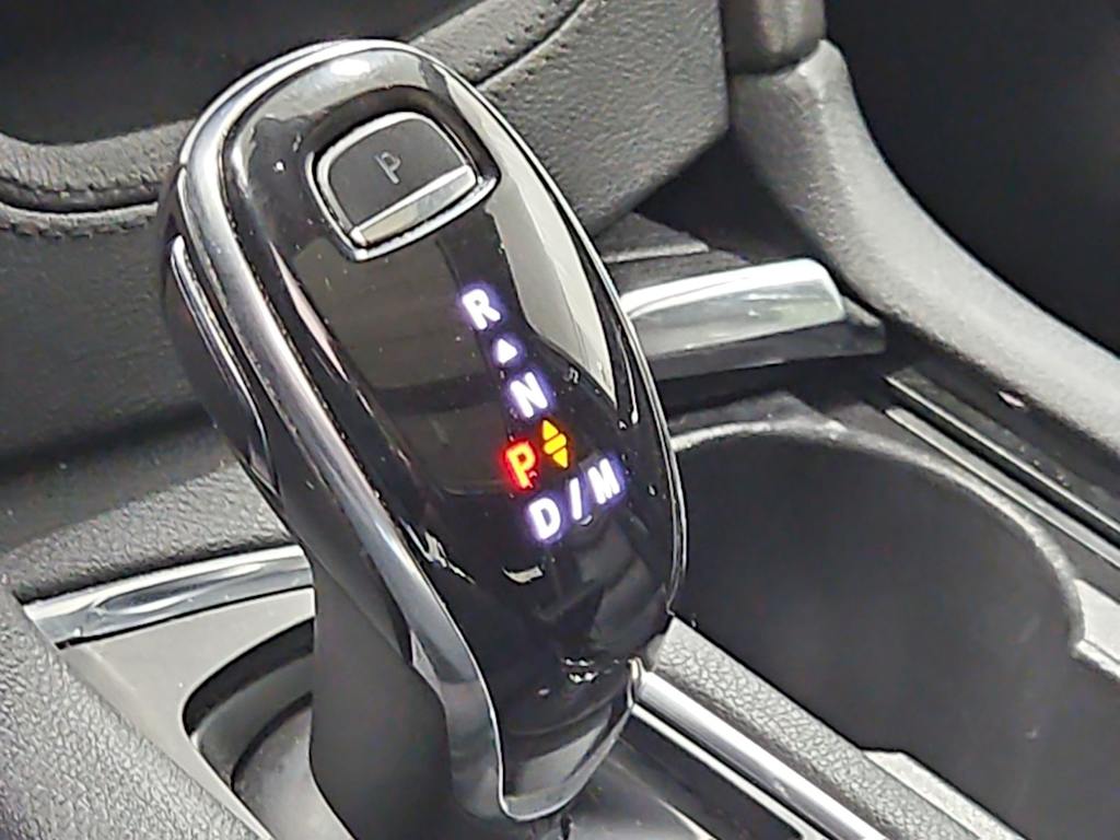 Thumbnail: 2021 Cadillac XT5 - 16