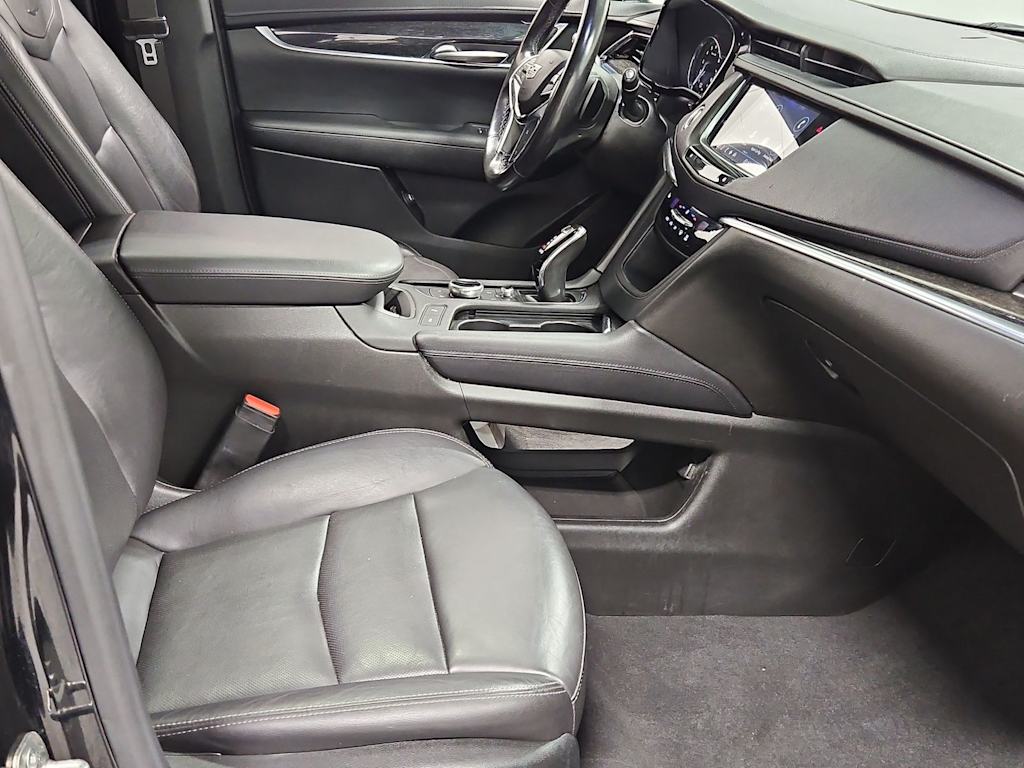 Thumbnail: 2021 Cadillac XT5 - 12