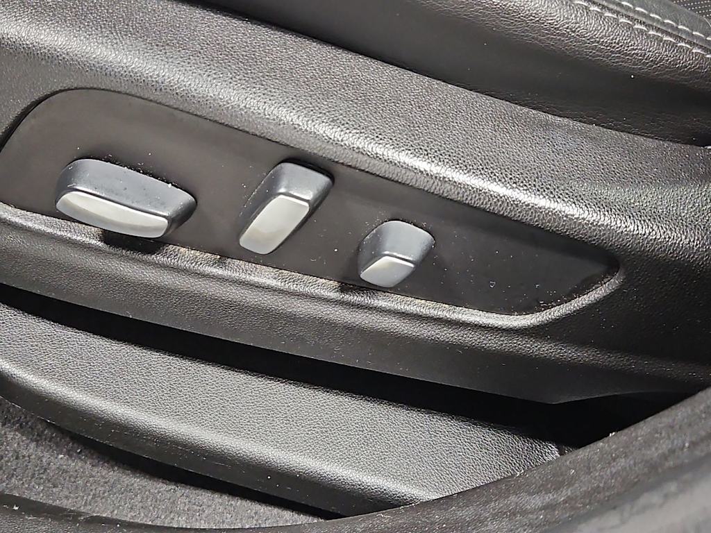 Thumbnail: 2021 Cadillac XT5 - 27