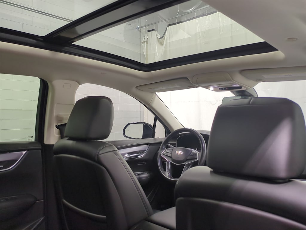 Thumbnail: 2019 Cadillac XT5 - 30