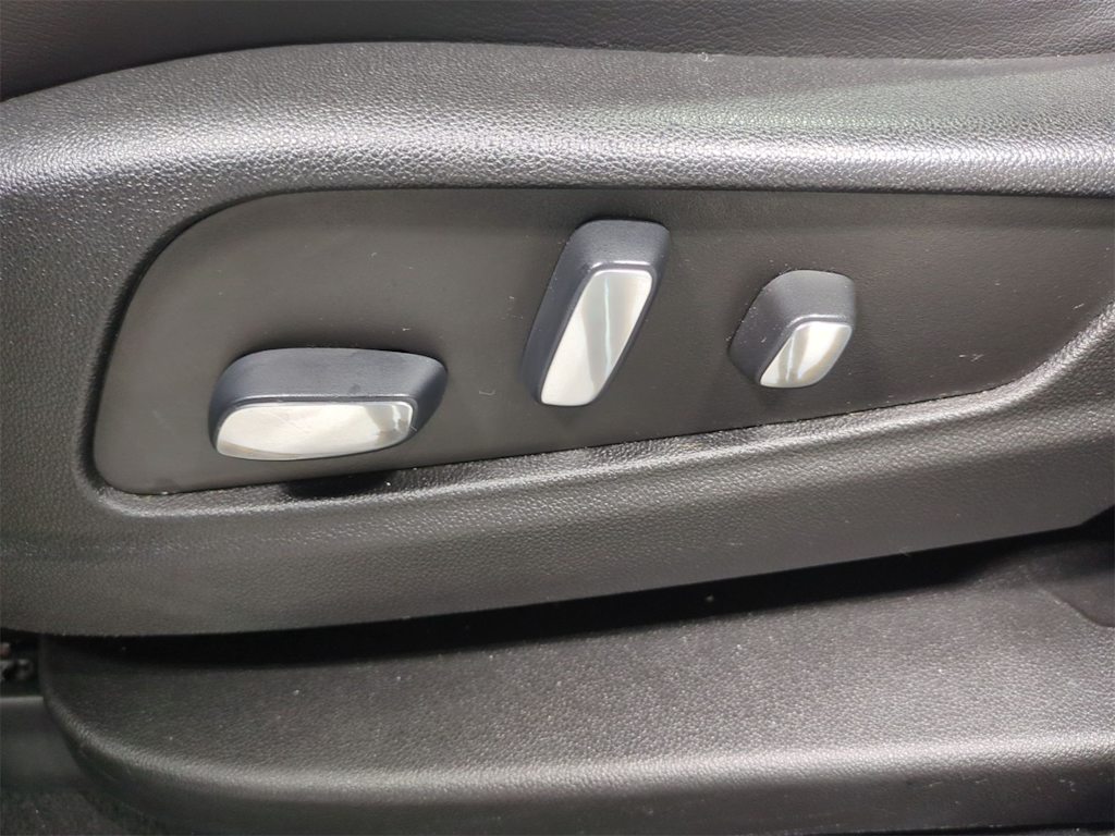 Thumbnail: 2019 Cadillac XT5 - 27
