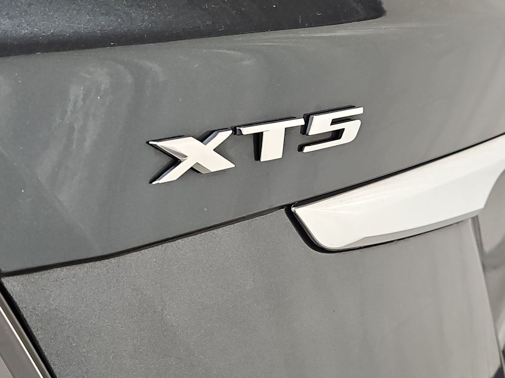 Thumbnail: 2020 Cadillac XT5 - 6