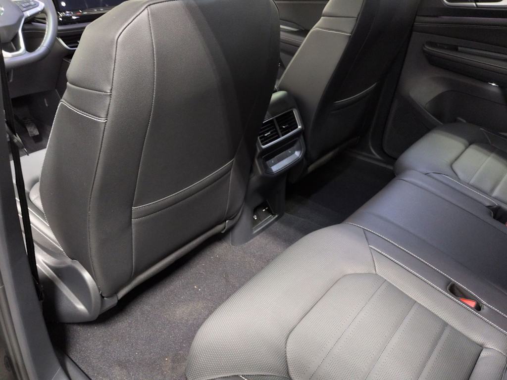 Thumbnail: 2026 Volkswagen Atlas - 13