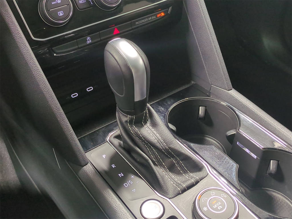 Thumbnail: 2022 Volkswagen Atlas - 16