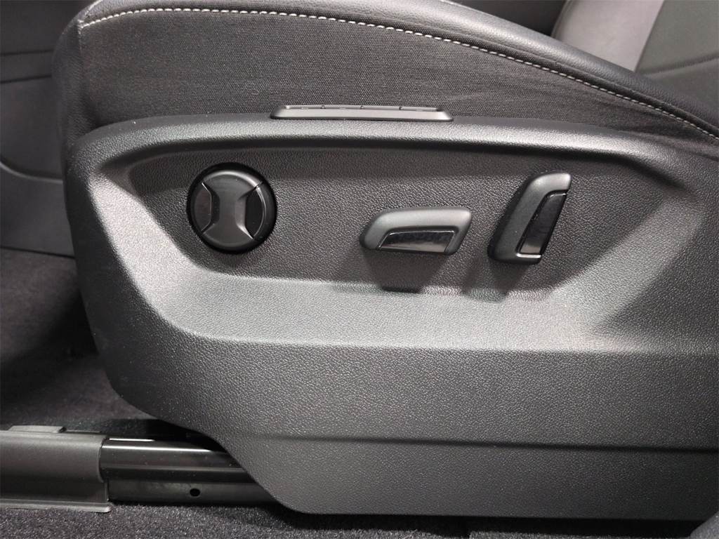 Thumbnail: 2023 Volkswagen Atlas - 27