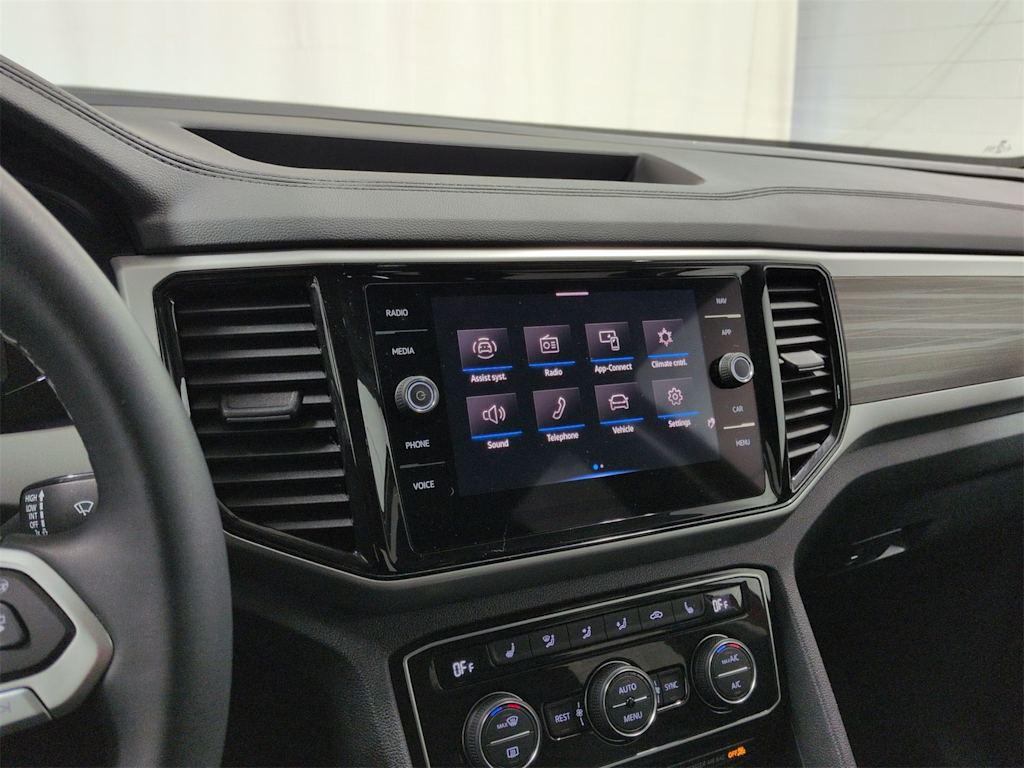 Thumbnail: 2023 Volkswagen Atlas - 15