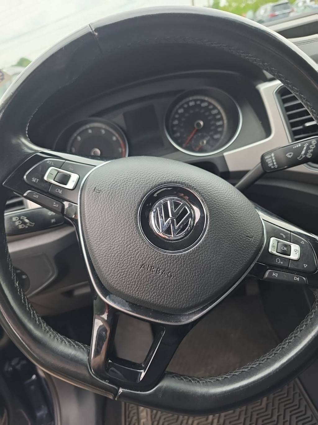 Thumbnail: 2018 Volkswagen Atlas - 12