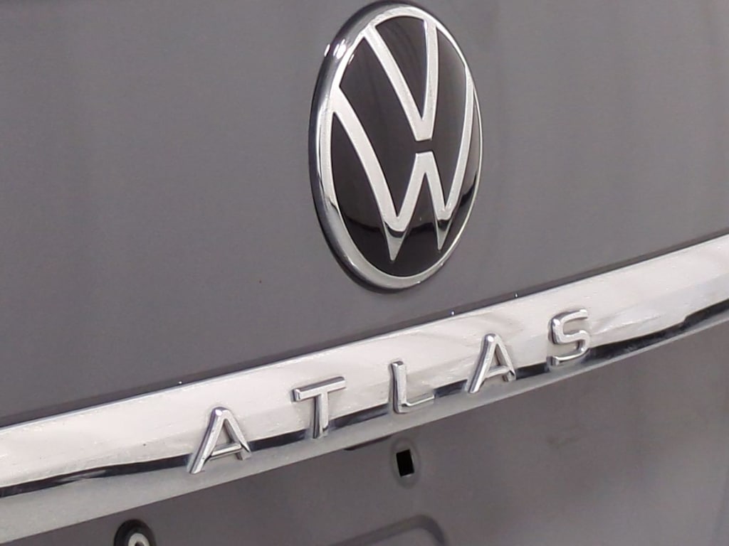 Thumbnail: 2021 Volkswagen Atlas - 24