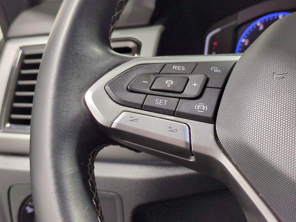 Thumbnail: 2021 Volkswagen Atlas - 30