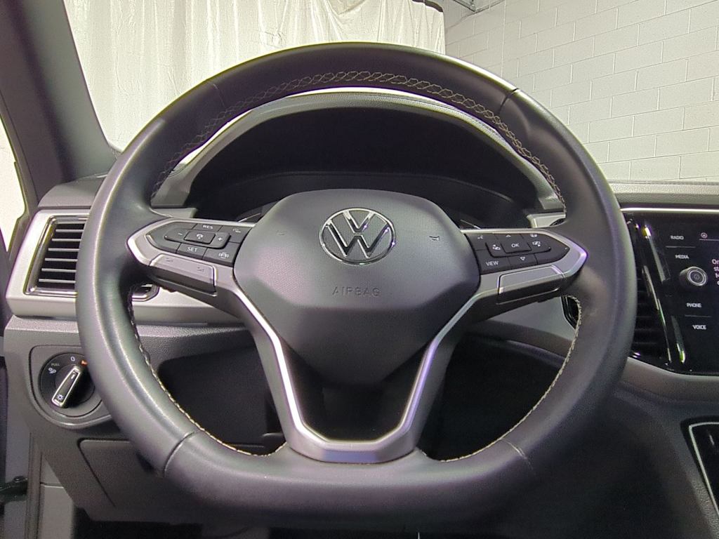 Thumbnail: 2021 Volkswagen Atlas - 14