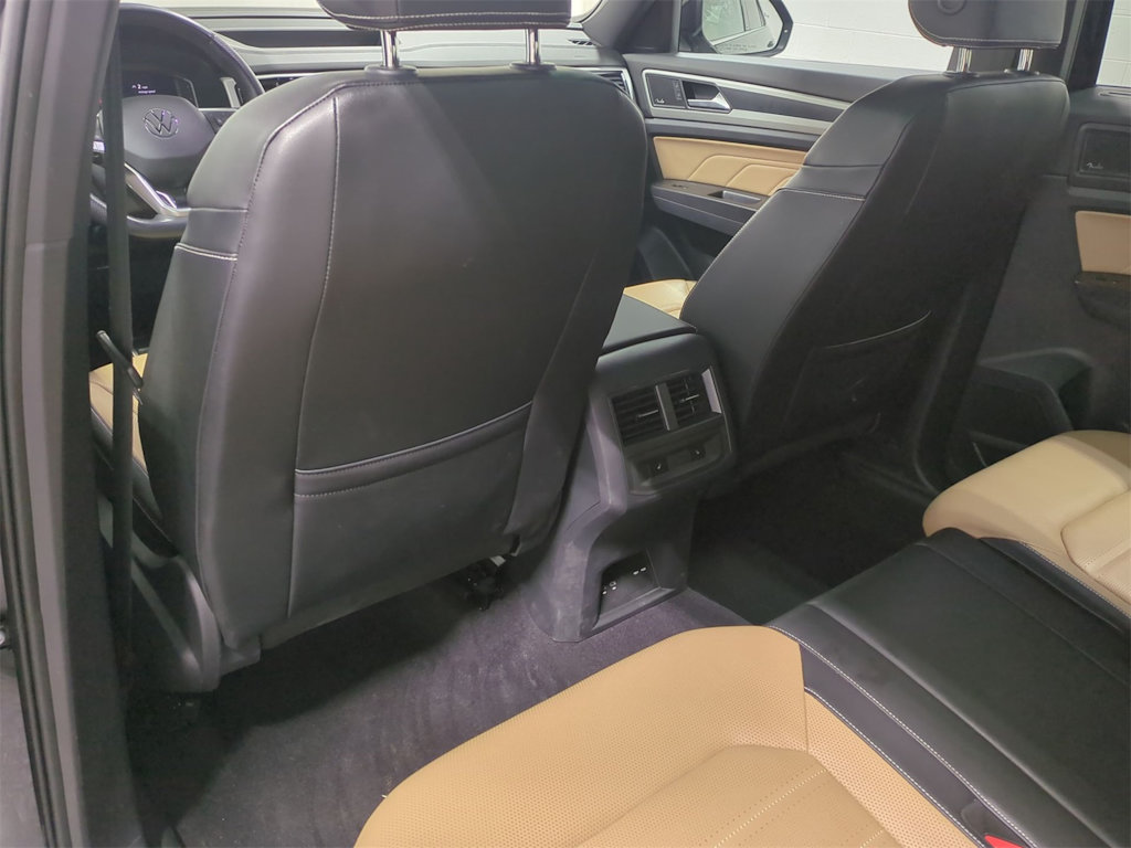 Thumbnail: 2022 Volkswagen Atlas - 13