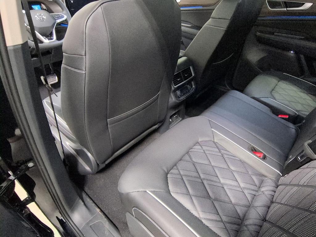 Thumbnail: 2026 Volkswagen Atlas - 13