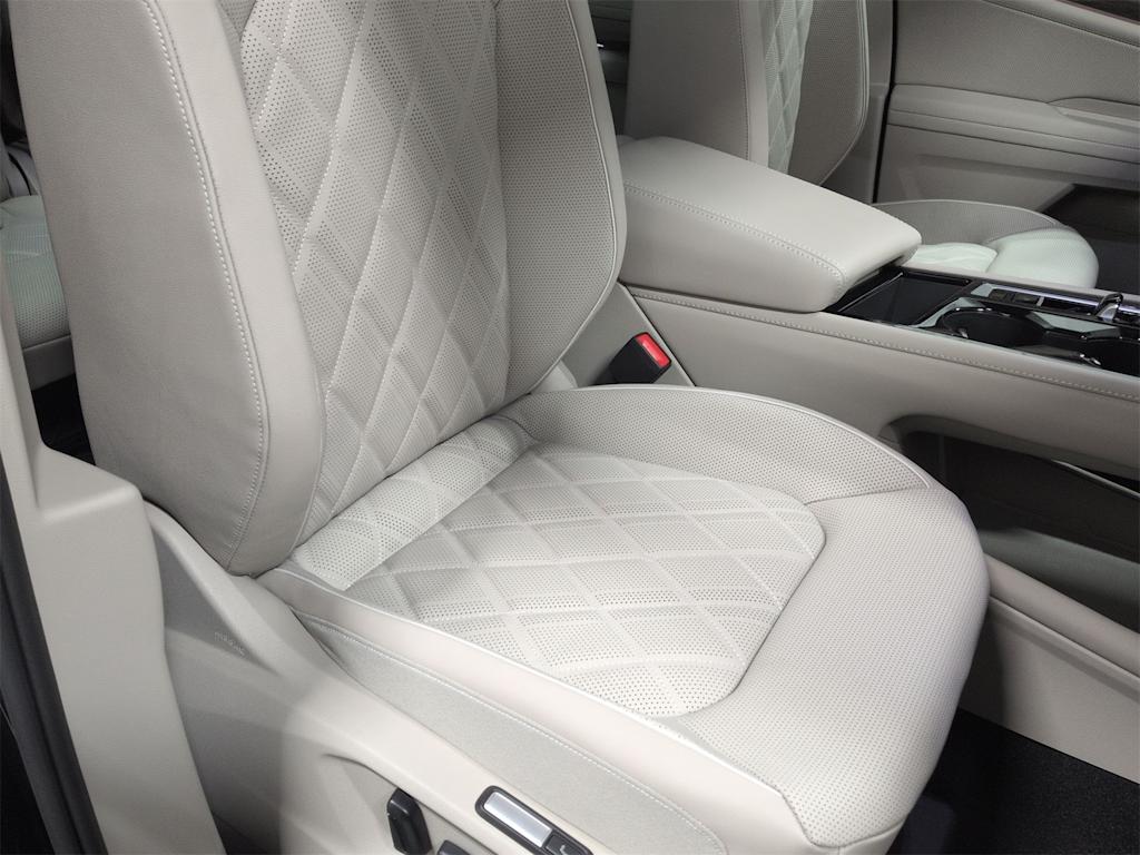 Thumbnail: 2026 Volkswagen Atlas - 32