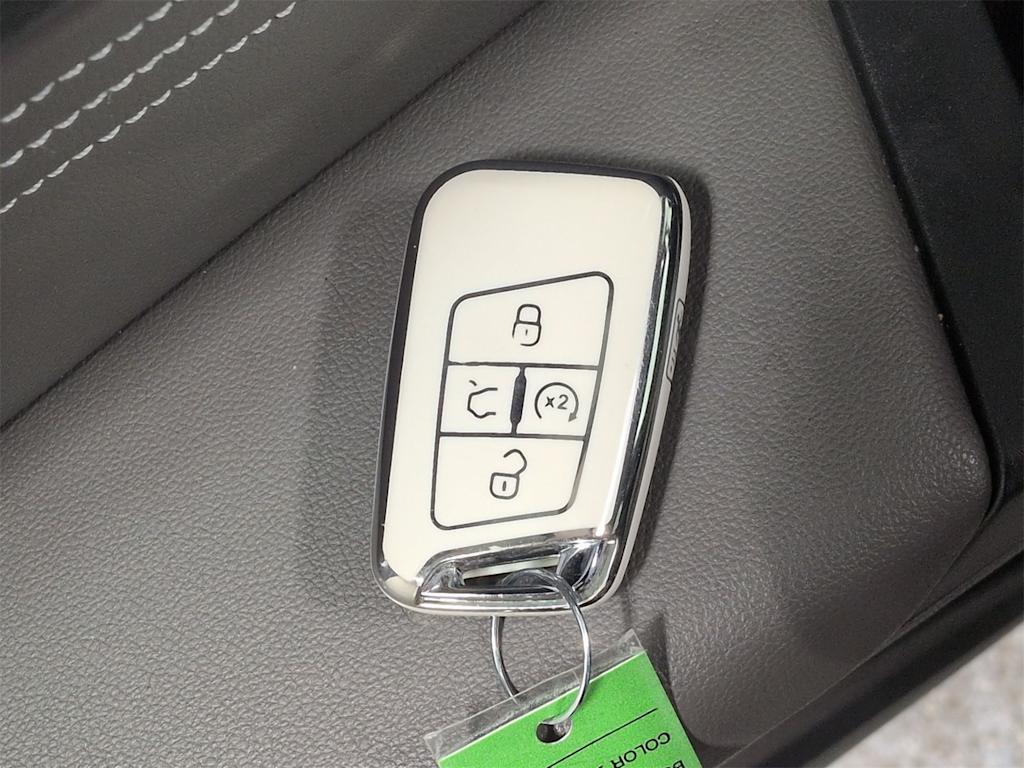 Thumbnail: 2023 Volkswagen Atlas - 19