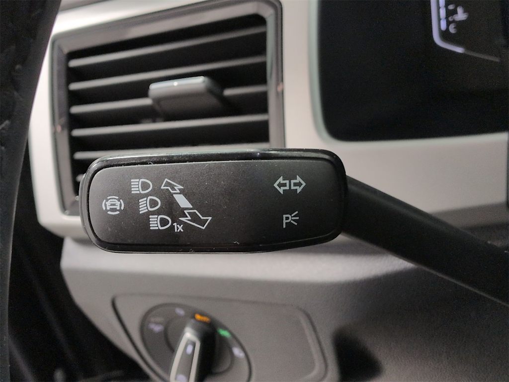 Thumbnail: 2023 Volkswagen Atlas - 16