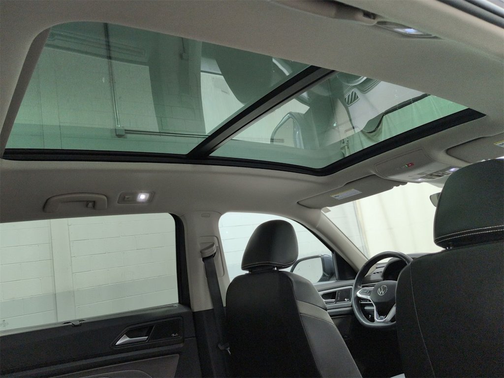 Thumbnail: 2023 Volkswagen Atlas - 30