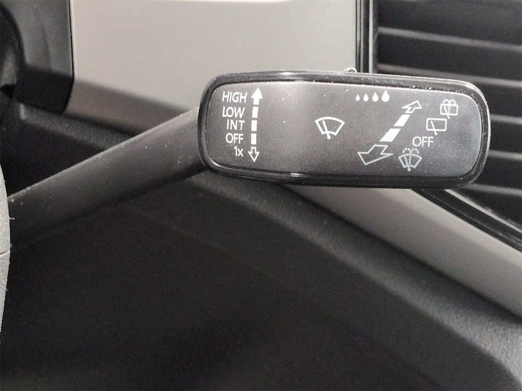 Thumbnail: 2023 Volkswagen Atlas - 32