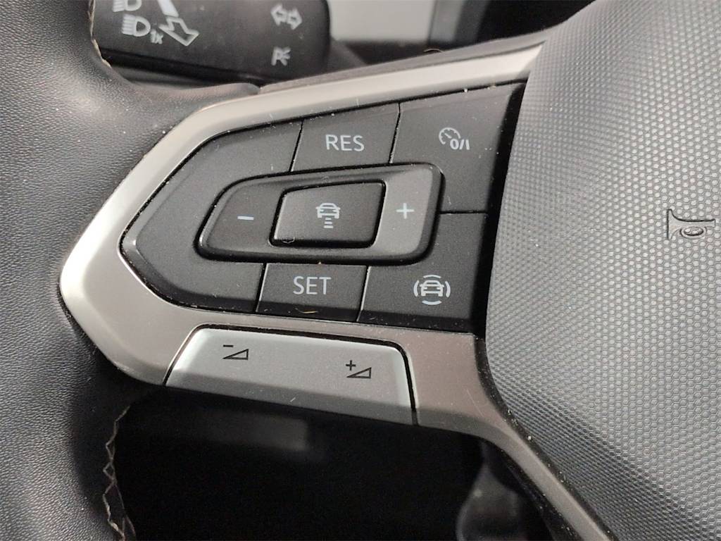 Thumbnail: 2023 Volkswagen Atlas - 30