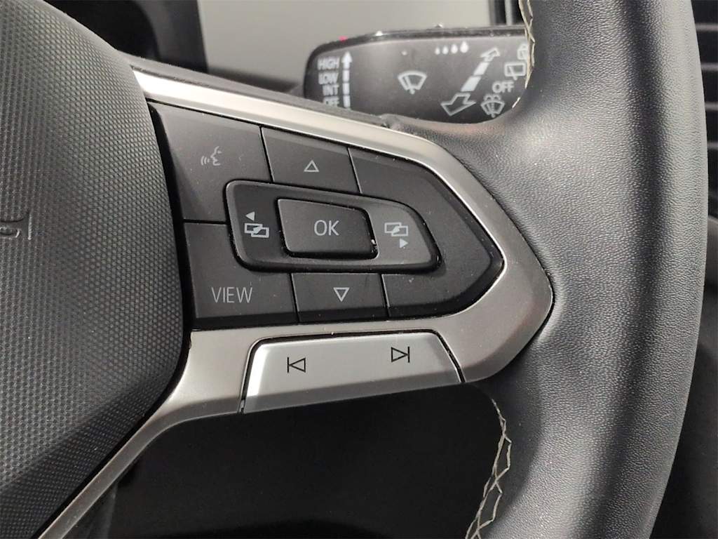 Thumbnail: 2023 Volkswagen Atlas - 31