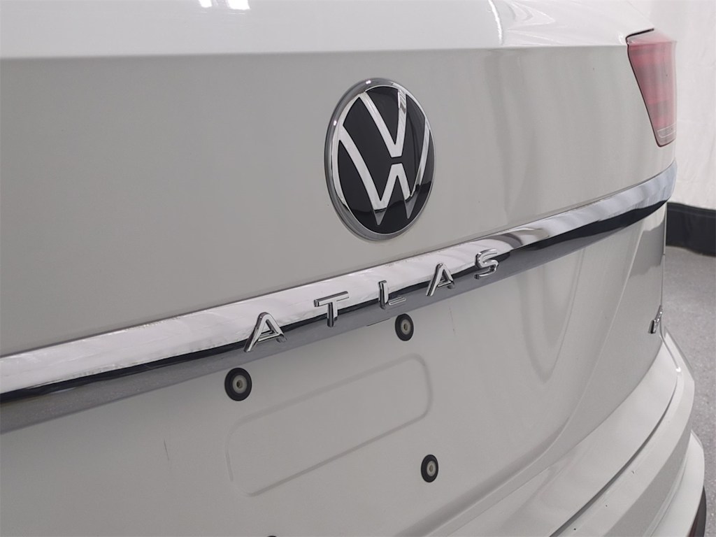 Thumbnail: 2023 Volkswagen Atlas - 26