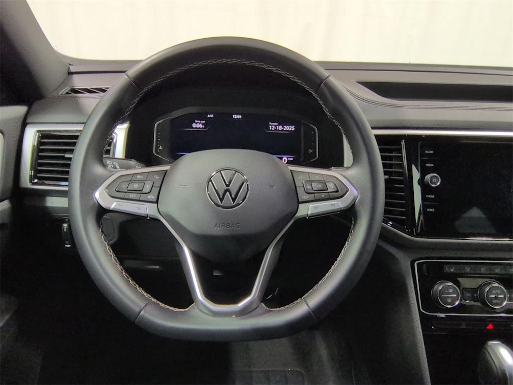 Thumbnail: 2023 Volkswagen Atlas - 14