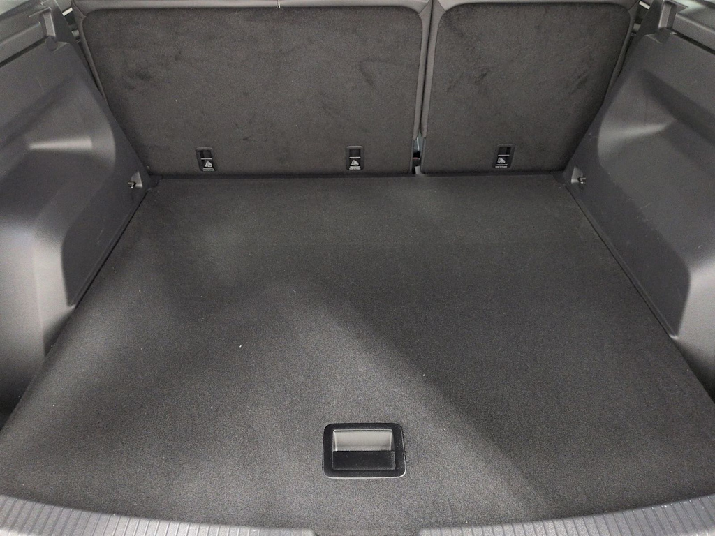 Thumbnail: 2024 Volkswagen Atlas - 17