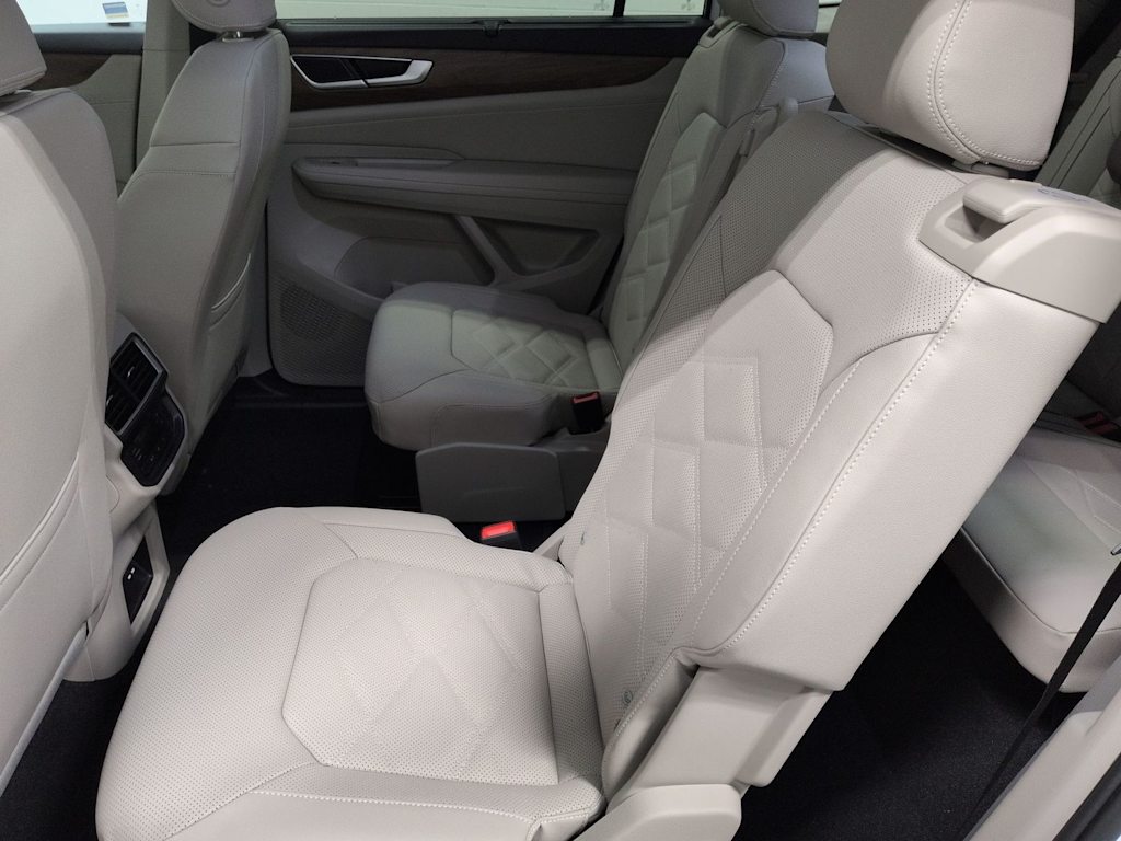 Thumbnail: 2026 Volkswagen Atlas - 28