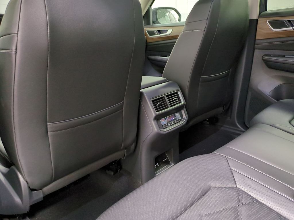 Thumbnail: 2026 Volkswagen Atlas - 13