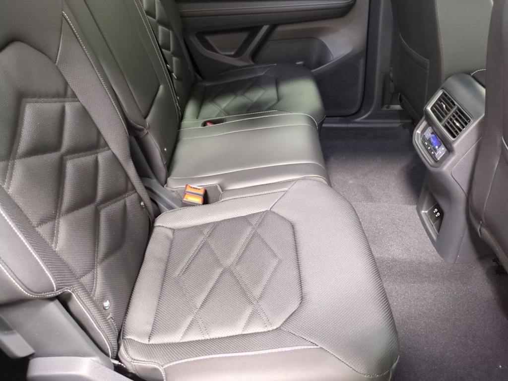 Thumbnail: 2026 Volkswagen Atlas - 12