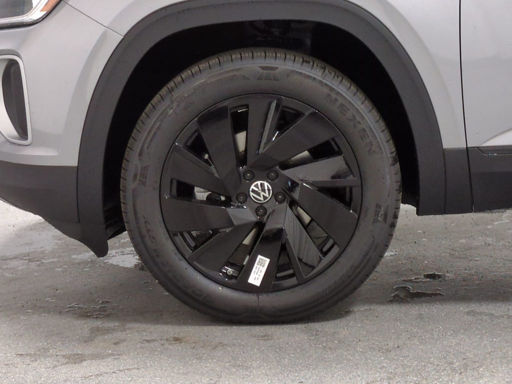 Thumbnail: 2026 Volkswagen Atlas - 8