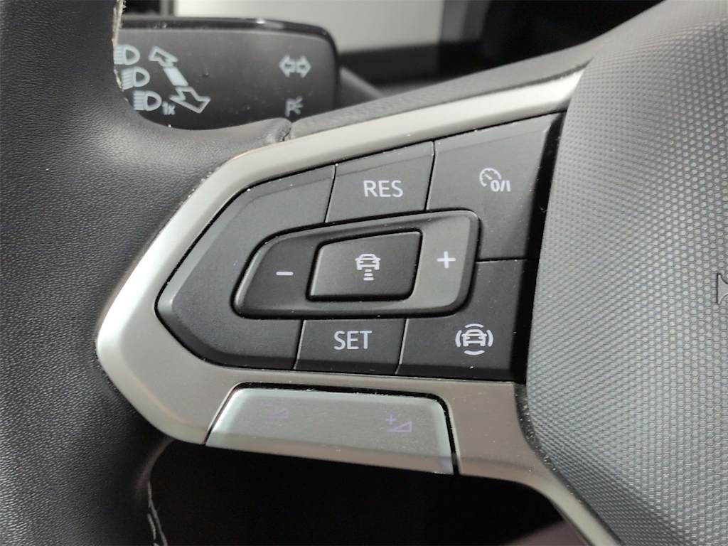 Thumbnail: 2023 Volkswagen Atlas - 30