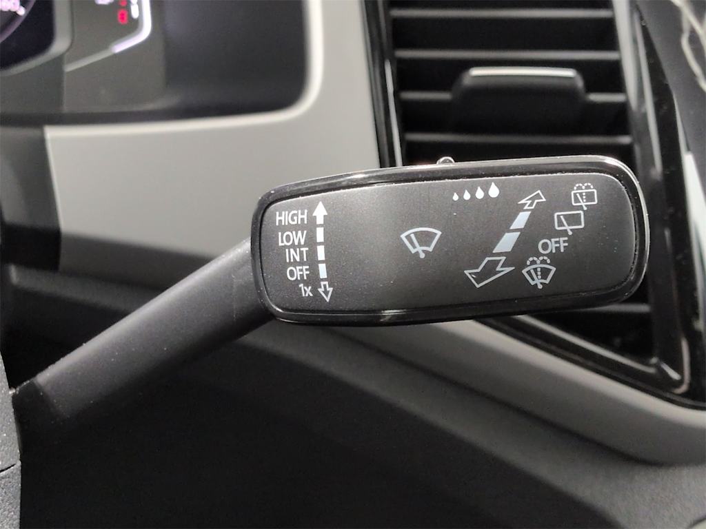 Thumbnail: 2023 Volkswagen Atlas - 17