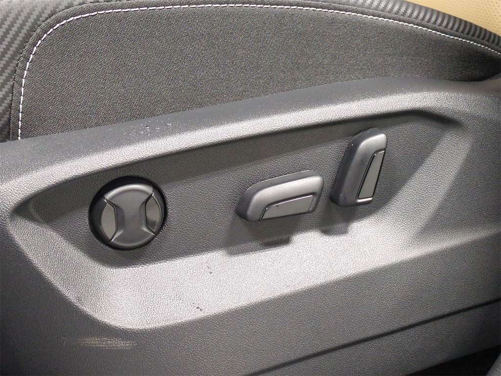 Thumbnail: 2025 Volkswagen Atlas - 27