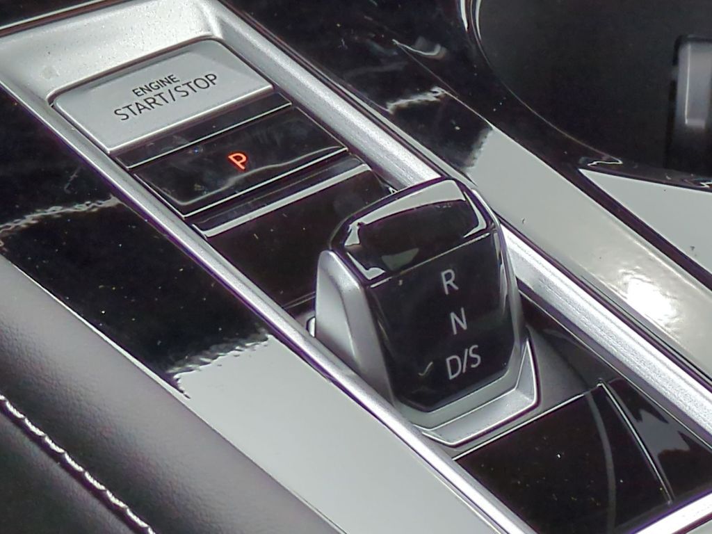 Thumbnail: 2026 Volkswagen Atlas - 16