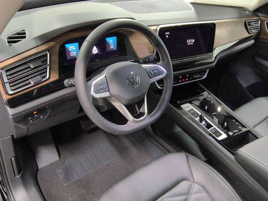 Thumbnail: 2026 Volkswagen Atlas - 2