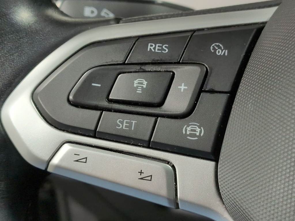 Thumbnail: 2021 Volkswagen Atlas - 30