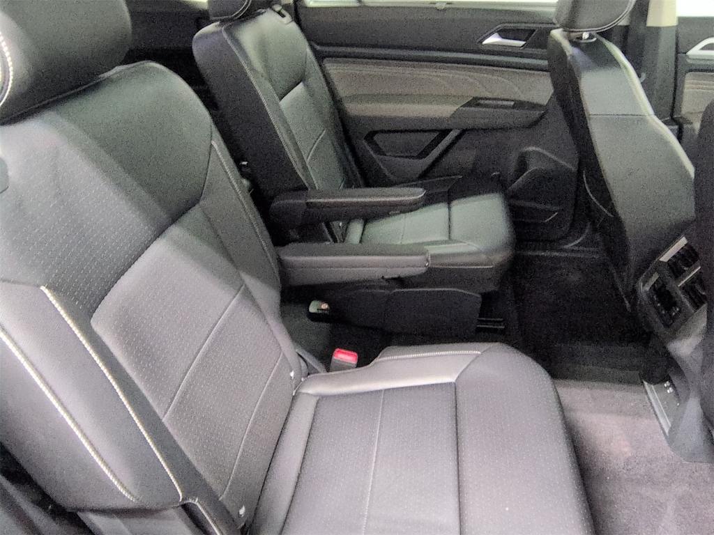 Thumbnail: 2022 Volkswagen Atlas - 12