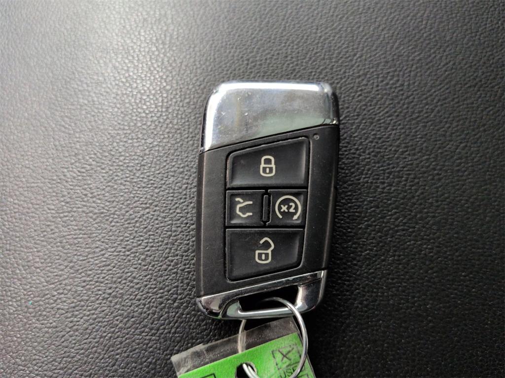 Thumbnail: 2022 Volkswagen Atlas - 19